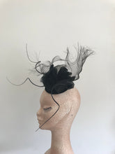 Load image into Gallery viewer, Little Black Fascinator