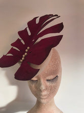 Load image into Gallery viewer, Velvet palm leaf ( burgundy)