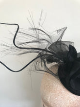 Load image into Gallery viewer, Little Black Fascinator